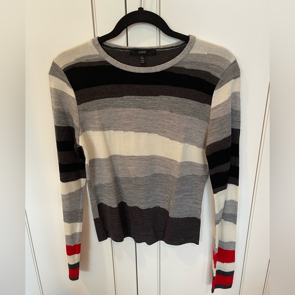Easel will blend designer sweater Size L